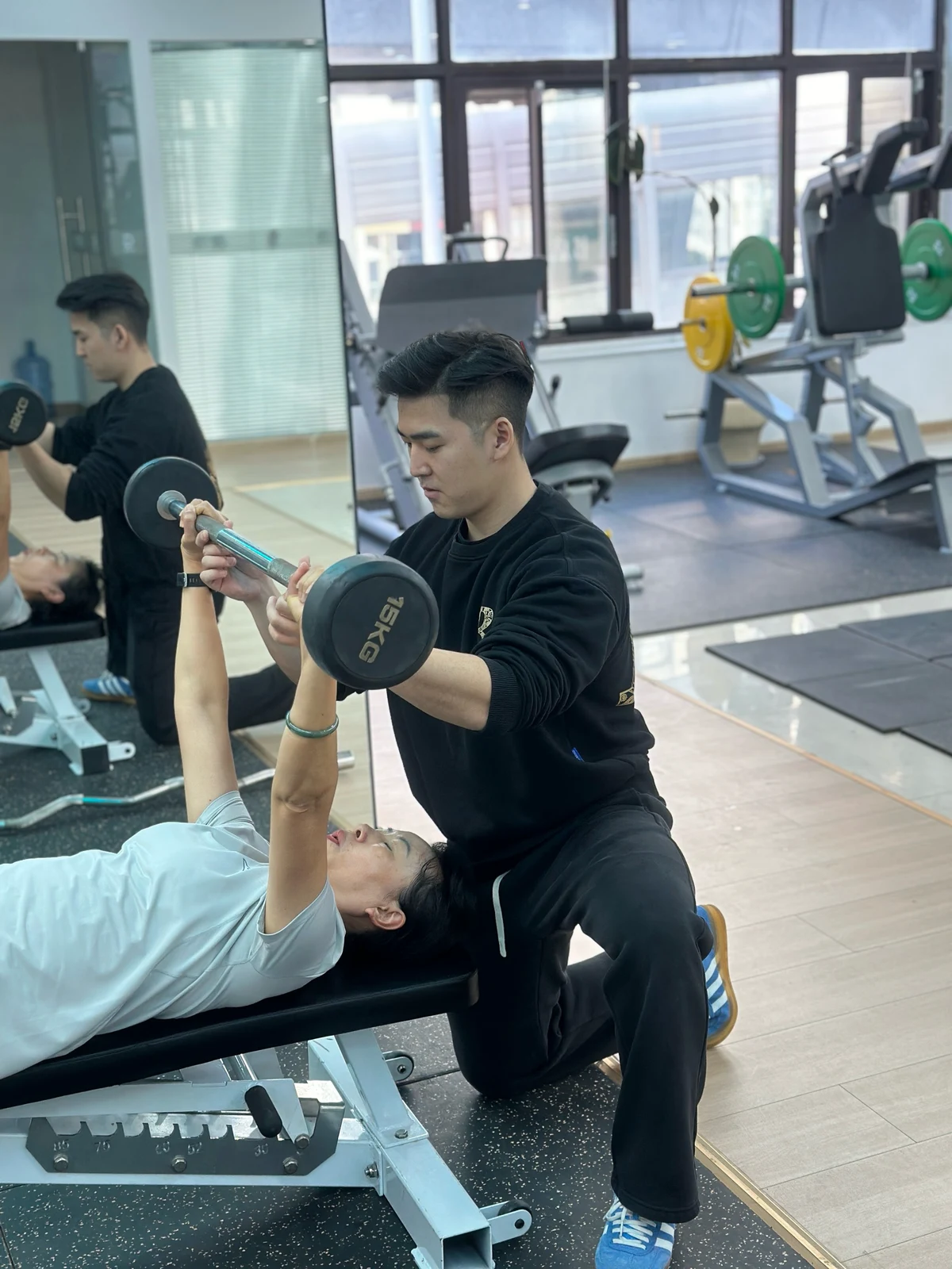 刻苦训练篮球时如何避免受伤的建议_1